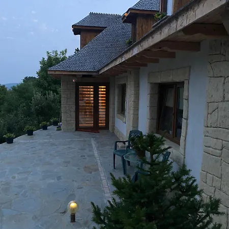 Casa Cu Sindrila *